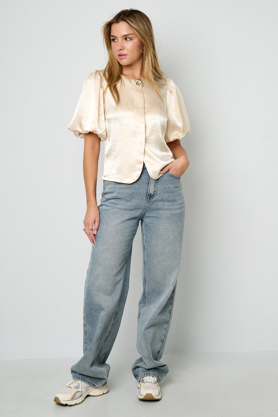 Élise Puff Blouse