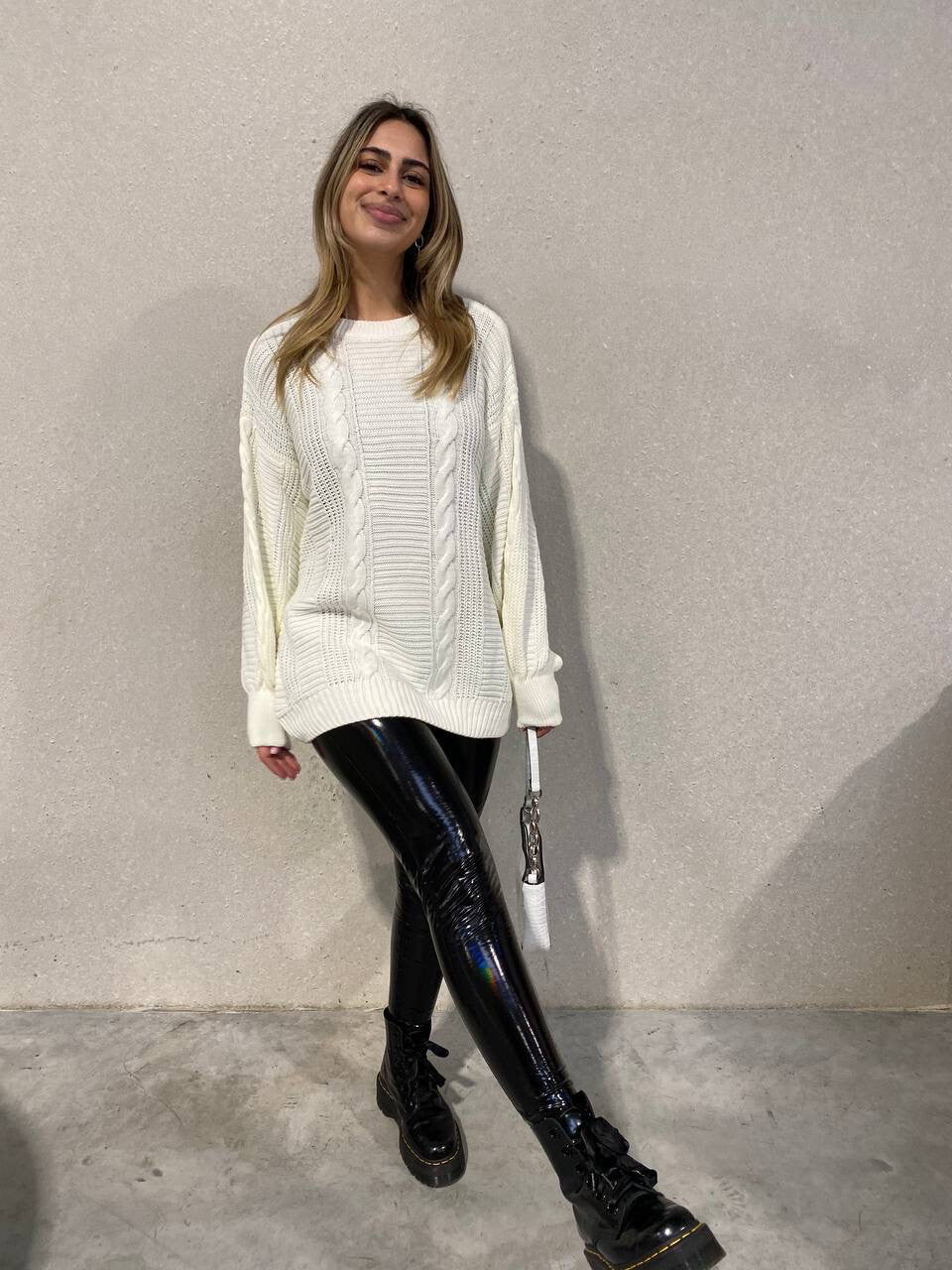 Oversized sweater wit