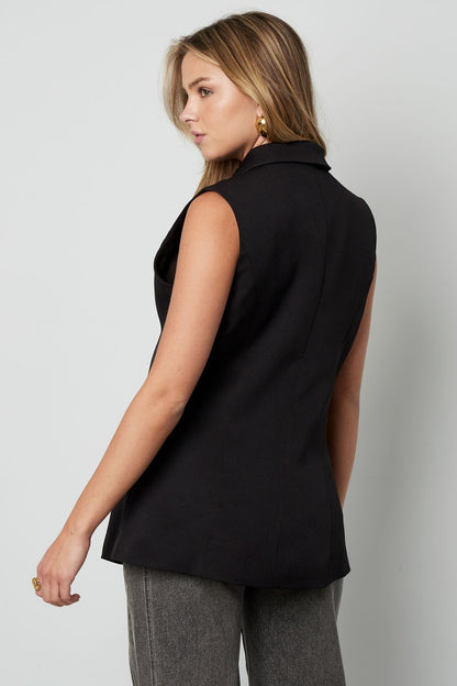 Sleeveless blazer