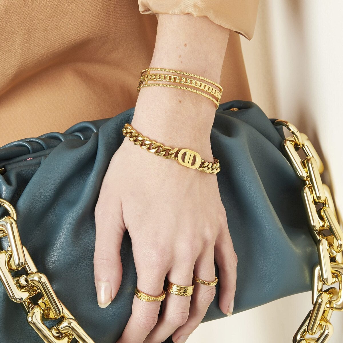 Belle bracelet gold